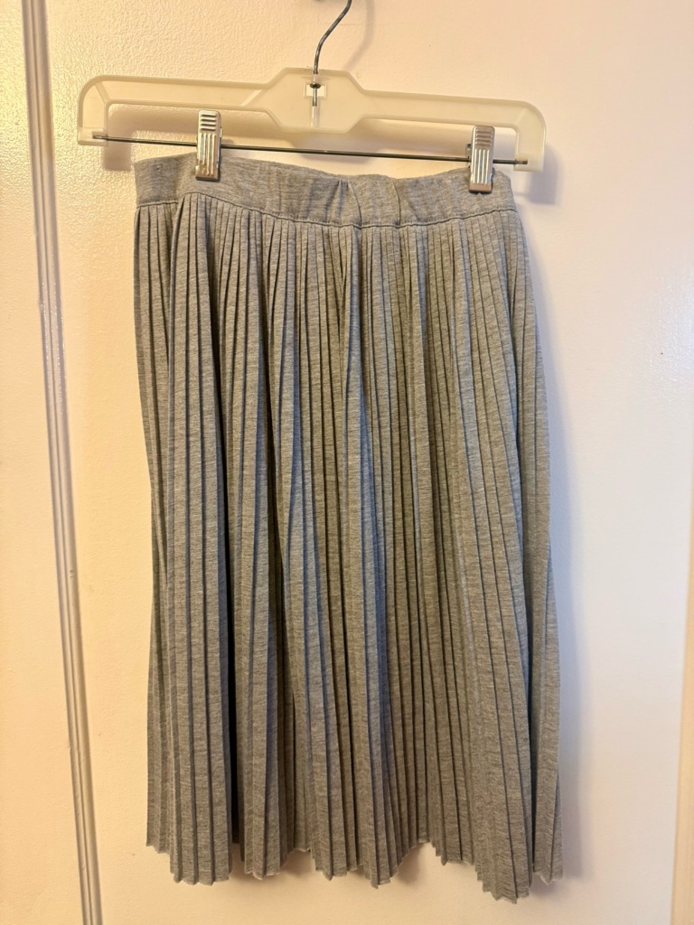 Sundance Gray Pleated Midi Skirt - Classic Work & Weekend Style